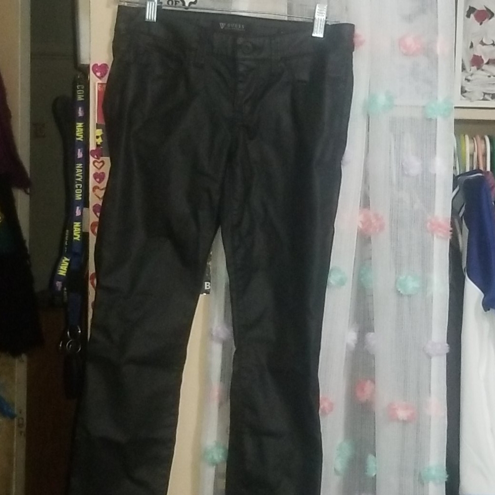 Guess black shiny skinny pants size  26